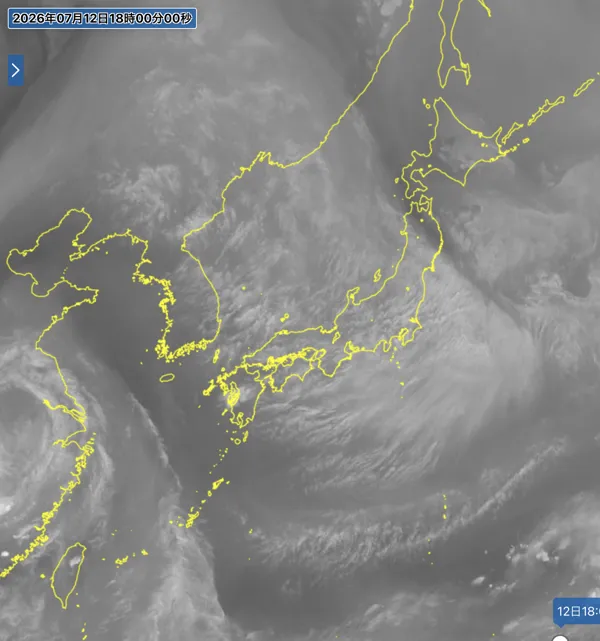 2026年7月12日18時の日本周辺の衛星水蒸気画像