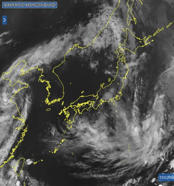 2026年7月13日21時の日本周辺の衛星赤外画像