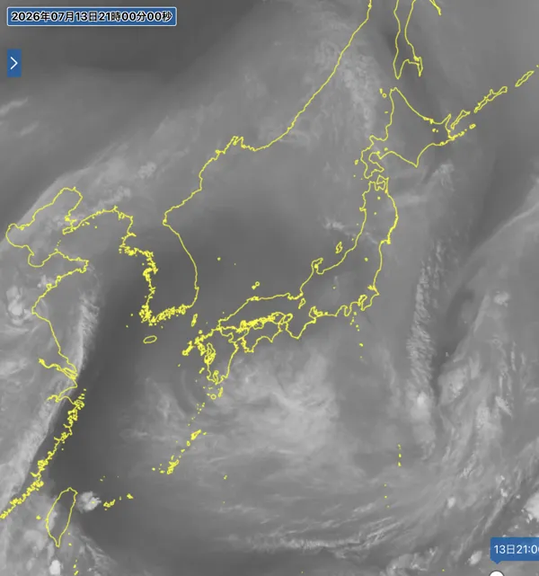 2026年7月13日21時の日本周辺の衛星水蒸気画像