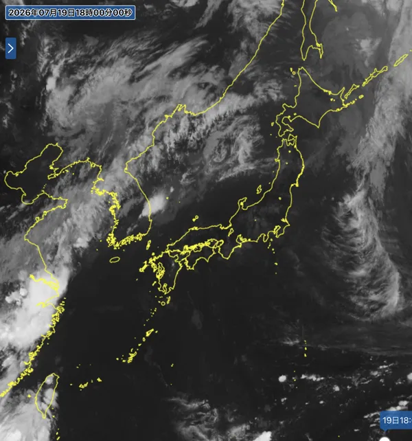 2026年7月19日18時の日本周辺の衛星赤外画像