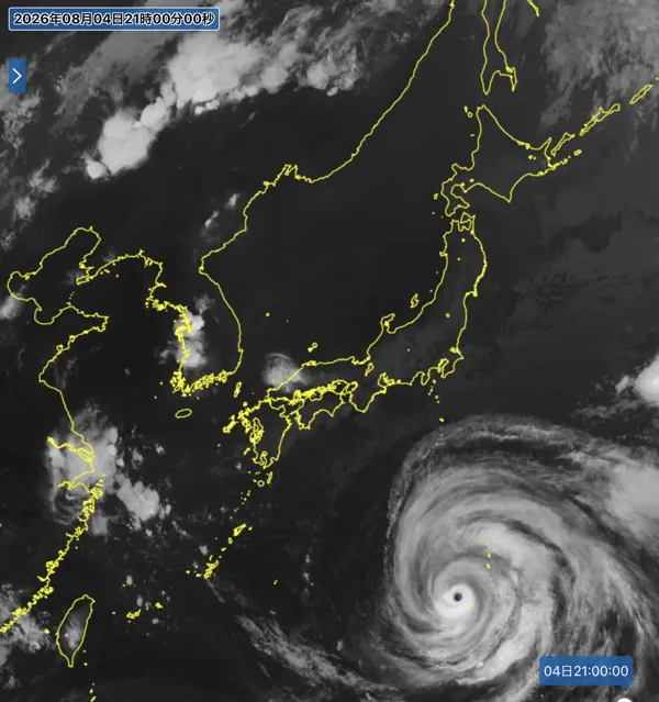 2026年8月4日21時の日本周辺の衛星赤外画像