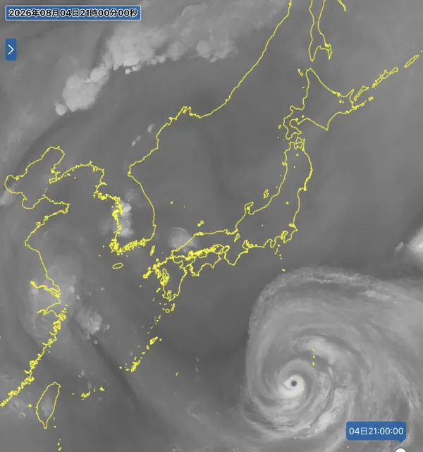 2026年8月4日21時の日本周辺の衛星水蒸気画像