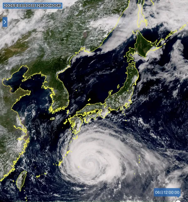 2026年8月6日12時の日本周辺の衛星可視画像