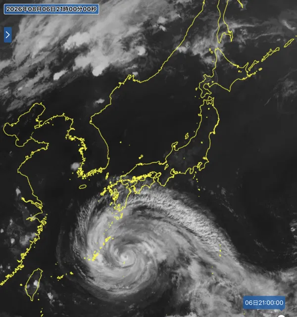 2026年8月6日21時の日本周辺の衛星赤外画像