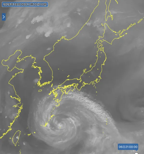 2026年8月6日21時の日本周辺の衛星水蒸気画像