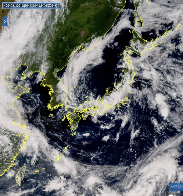 2026年8月12日12時の日本周辺の衛星可視画像