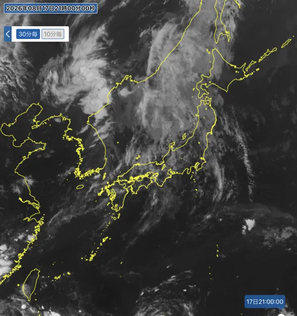2026年8月17日21時の日本周辺の衛星赤外画像