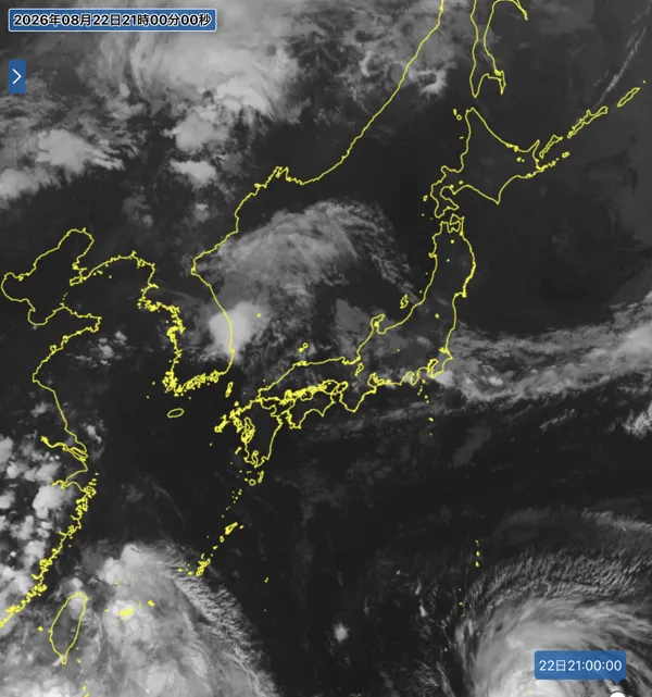 2026年8月22日21時の日本周辺の衛星赤外画像