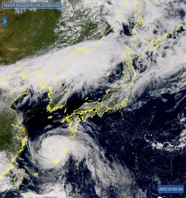 2026年8月26日12時の日本周辺の衛星可視画像