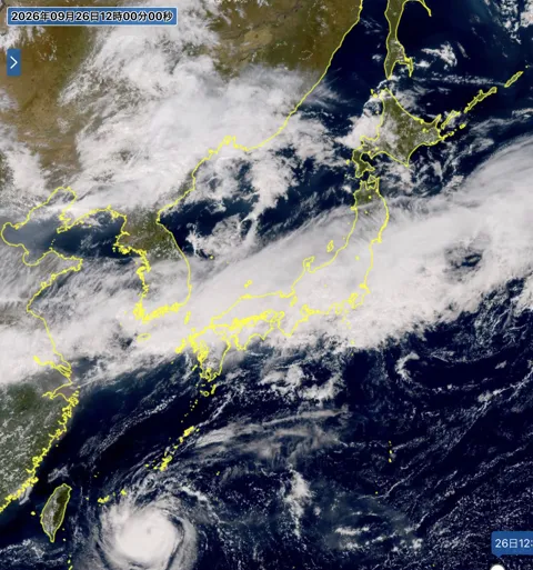 2026年9月26日12時の日本周辺の衛星可視画像