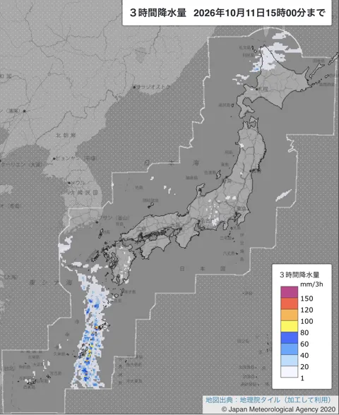2026年10月11日12〜15時の日本周辺の3時間解析降水量