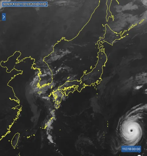 2026年10月11日18時の日本周辺の衛星赤外画像