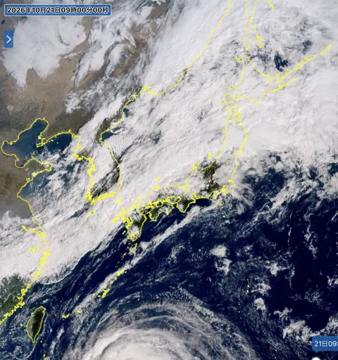 2026年10月21日9時の日本周辺の衛星可視画像