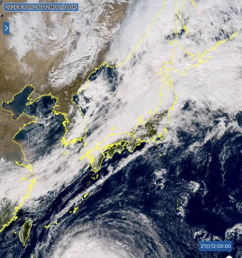 2026年10月21日12時の日本周辺の衛星可視画像